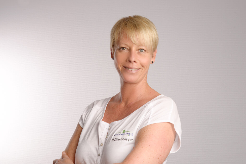Teamleiterin D. Zitzelsberger Teamleiterin Daniela Zitzelsberer